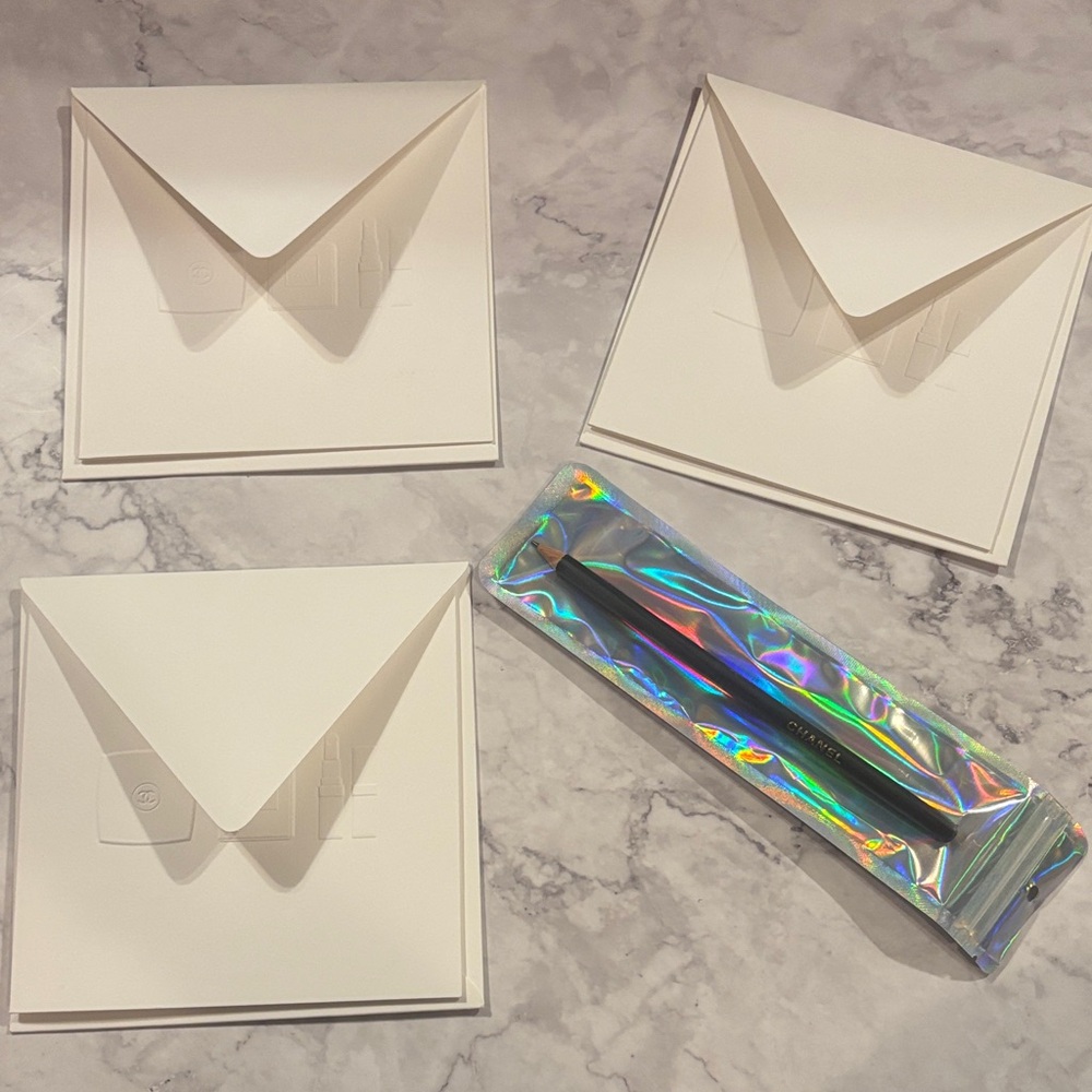 CHANEL White Invitation Set with Black Pencil